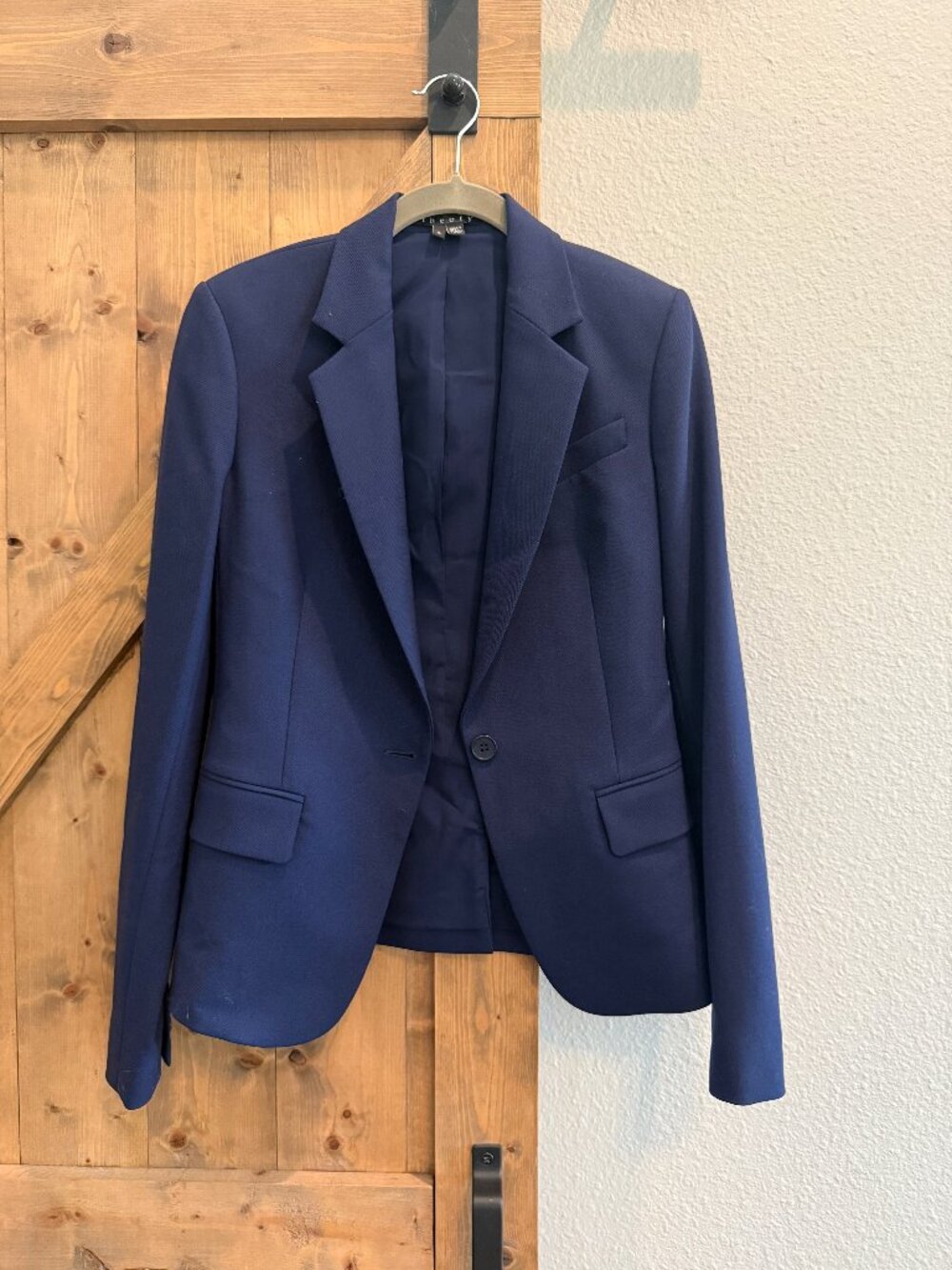 Theory Size 0 Navy Wool Blazer